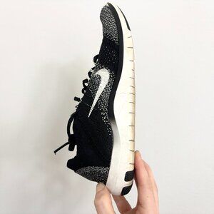 Nike Free Run Flyknit Black & White Running Shoes -s z 7.5